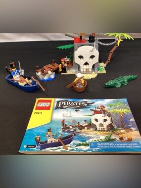 Lego Pirates Skull Island 70411